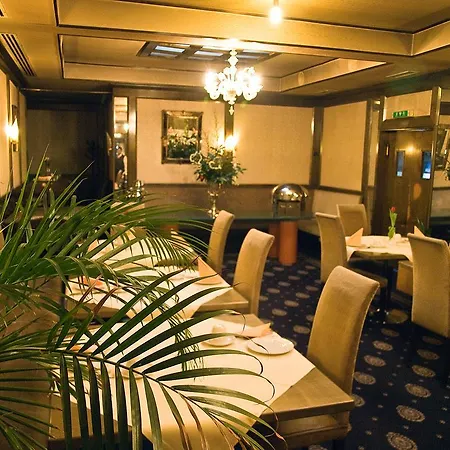 Hotel Stadt 3*